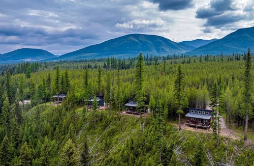 Polebridge Cabin | One of a kind views of Glacier National Park! Canyon Cabin at Thunderbird Ridge.