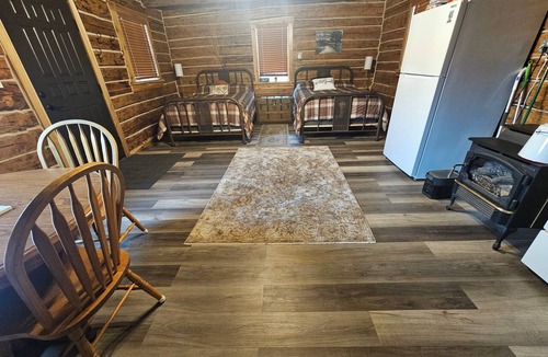Forbes Cabin | Original Hand-Hewn, Cedar, Log Cabin. Restored 1-bedroom on St. Louis River.