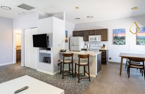 Worldmark Apartment | Oro Valley | Couples Desert Hideout | Pool + Hot Tub