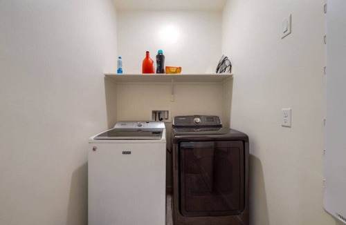 Casas Adobes House | Oro Valley/Office/Fenced/Garage/2 BR 2BA
