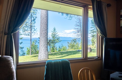 Polson House | Our Happy Place - Beautiful Family Friendly Estate! Sleeps 13