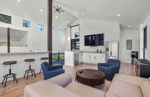 Whitefish House | Paddles Up Pickleball Retreat | 2 Kings RV Parking
