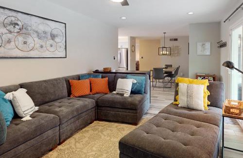 Dobson Ranch House | Palm Reflection