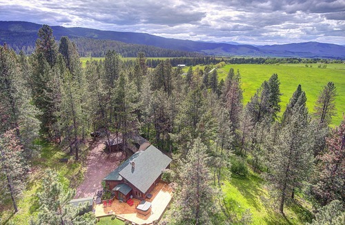 St. Ignatius Cabin | Peaceful and spacious home tucked away at the base of the Mission Mountains.