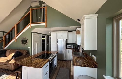 Florence Cottage | Peaceful, beautiful, cozy new cottage set on forested property. Gorgeous views!