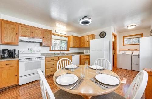 Eureka House | Peaceful Eureka Getaway - 1 Mi to Glen Lake!