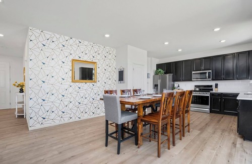 Centerra House | Pelican Landing | Modern 3BD in Lakes at Centerra