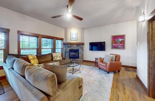Dover Bay Apartment | Pend Oreille Hideaway