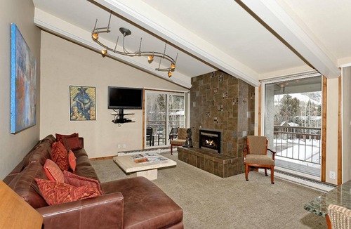 Aspen Condo | PENTHOUSE "CHATEAU ROARING FORK", AC, ALL DAY SUN, VIEWS-AVAILABLE FOOD-WINE