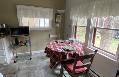 Gardiner Cottage | Perfect for two! Less than half mile from Yellowstone. 'Downtown' location.