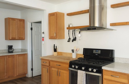 Billings House | Pet Friendly 2 Bed Home w/Hot Tub!