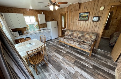 Nevis Cabin | Pet Friendly! Lakeside Two Bedroom Cabin at Green Valley Resort