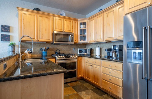 Winter Park House | 🐾 PET-FRIENDLY | Lakota Antlers 300 | Alpenglow Hot Tub Views | Game Room!