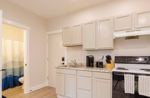 Great Falls Apartment | Pet Friendly Updated One Bedroom Apartment