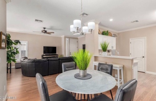 Chandler House | Pilot's Lounge - 2 miles from Chandler Municipal Airport