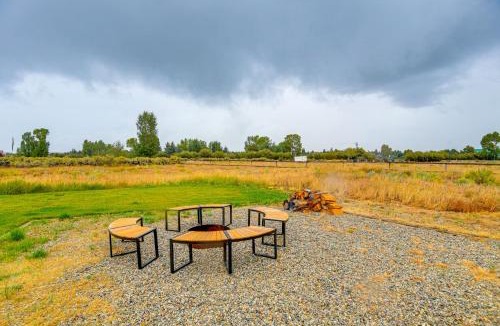 Pinedale House | Pinedale Getaway Near Hiking, Skiing & Lakes!