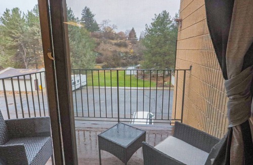 Lava Hot Springs Condo | Pleasant studio condo in Lava Hot Springs for a relaxing stay