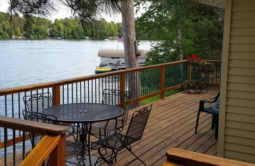 Crosslake Cabin | PONTOON INCLUDED - RELAXING FAMILY CABIN ON THE WATERS EDGE OF LAKE O'BRIEN
