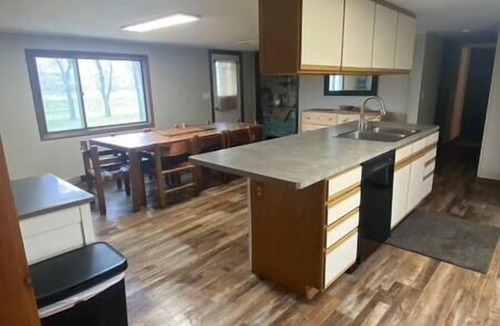 Vandalia House | Prairie Breaks Ranch & Guesthouse