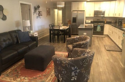 Mesa House | Private 1-Acre Retreat Pool, Spa, Pickleball & Ramada in Mesa