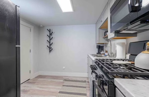 Billings House | Private 1BDRM Home W/Garage