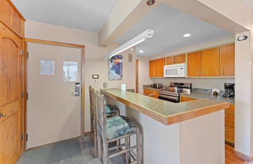 Keystone Condo | Private Balcony w/Partial Views & Convenient Location w/Shuttle Stop Nearby