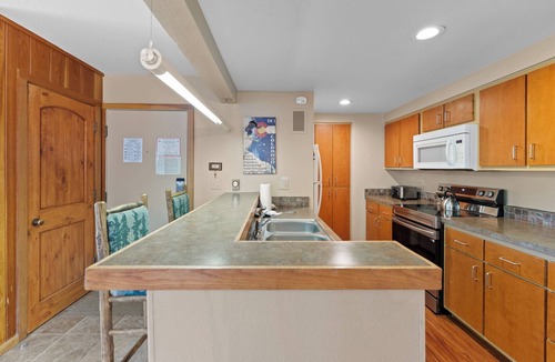 Keystone Condo | Private Balcony w/Partial Views & Convenient Location w/Shuttle Stop Nearby