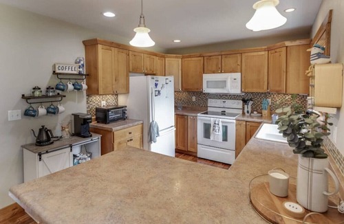 Ossipee House | Private Escape on Fishermans Way