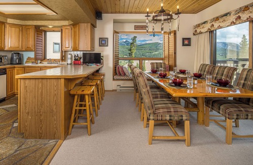 Big Sky House | Private hot tub, ski in/ski out and close to Big Sky Resort