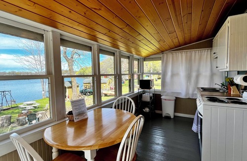 South Haven Cabin | Private Lake Cabin Near Twin Cities w/Dock & Kayaks Vintage Retreat - Cabin 5
