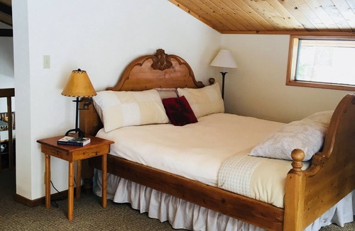 Missoula Cabin | Private lodge. Park like grounds. 15 minutes to downtown. Sleeps 6-12