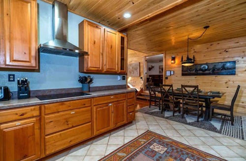 Kremmling House | Private & Lux Gore Pass Adventure Cabin W/Hot Tub