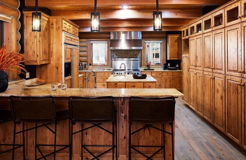 Grantsdale House | PRIVATE LUXURY RIVERFRONT LODGE AND CABINS ON THE BITTERROOT RIVER