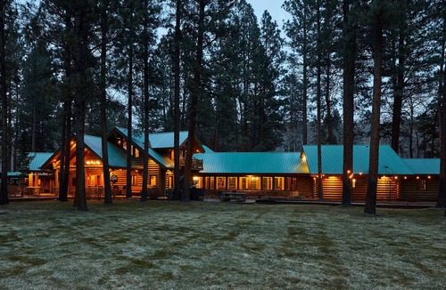 Grantsdale House | PRIVATE LUXURY RIVERFRONT LODGE AND CABINS ON THE BITTERROOT RIVER