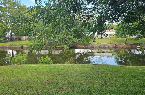 Tucker House | Private Riverfront Acreage/Hunt, Fish & Unwind