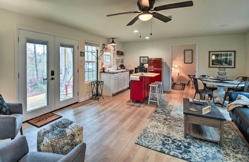 Demorest Cottage | Private Yard & Fire Pit: Cozy Demorest Cottage!