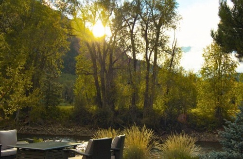 Redstone Condo | Quaint Queen Mountain Getaway