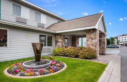 Grant Creek Hotel | Quality Inn & Suites Missoula Westside