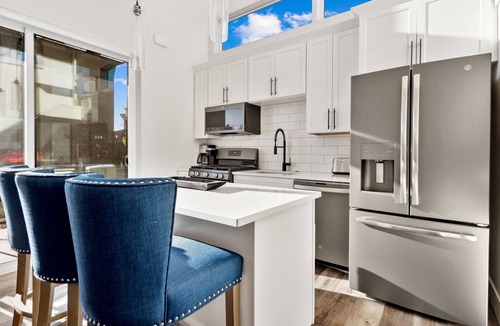 Whitefish House | Quarry A17 - Stunning Quarry Unit! Sleeps 6! Communal Pool, Hot Tub, Gym & More!