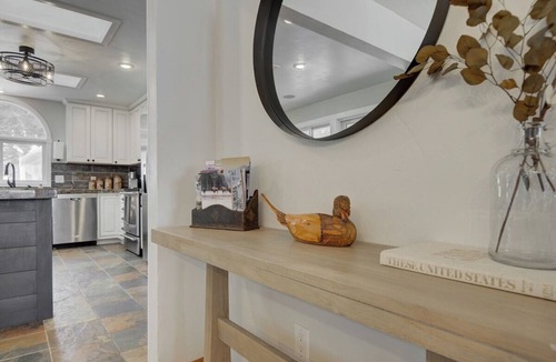 Bozeman House | Quinn Peaks Retreat House with a hot tub!