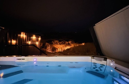 Eagle Mountain House | Ranch Mansion Massive Hot Tub XL Groups & Weddings
