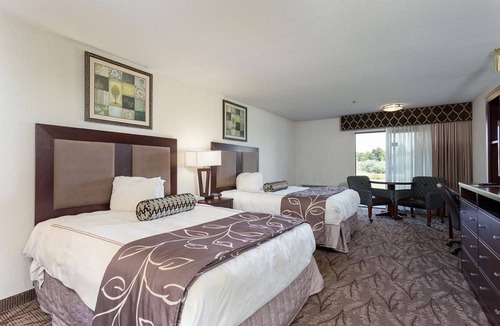 Idaho Falls Resort | RARE FIND! IDAHO FALLS, 2 COZY AND CLEAN UNITS! POOL, SPA, JACUZZI!