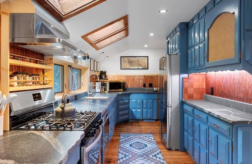 Missoula House | Rattlesnake Wilderness Cabin