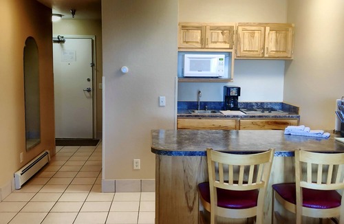 Lead Apartment | Recently Remodeled Studio at Barefoot Resort located at Terry Peak.