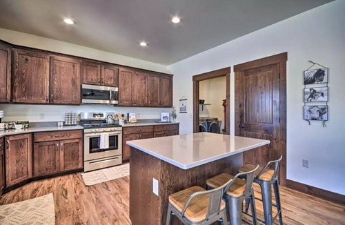 Red Lodge House | Red Lodge Mtn. View Cozy Home with hot-tub; 9 miles to RLM! New!