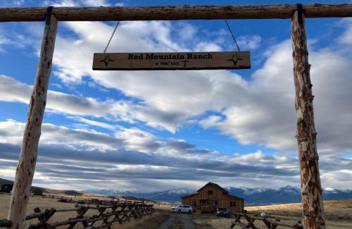 Stevensville House | Red Mountain Ranch- Bitterroot Mountain Views