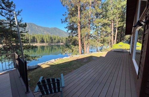 Thompson Falls House | Relaxing 3-bedroom + bunkhouse waterfront home on the Clark Fork River