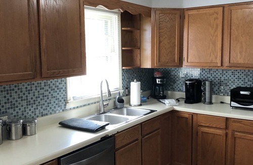 Mount Airy House | Relaxing County Feel Close to “Mayberry” Pet Friendly