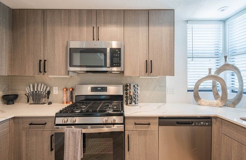 Kierland Condo | Remodeled Suite | Sonoran Solace Poolside Lounge
