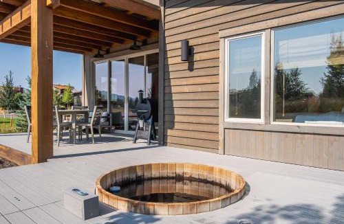 Eureka House | Retreat at the Wilderness Club